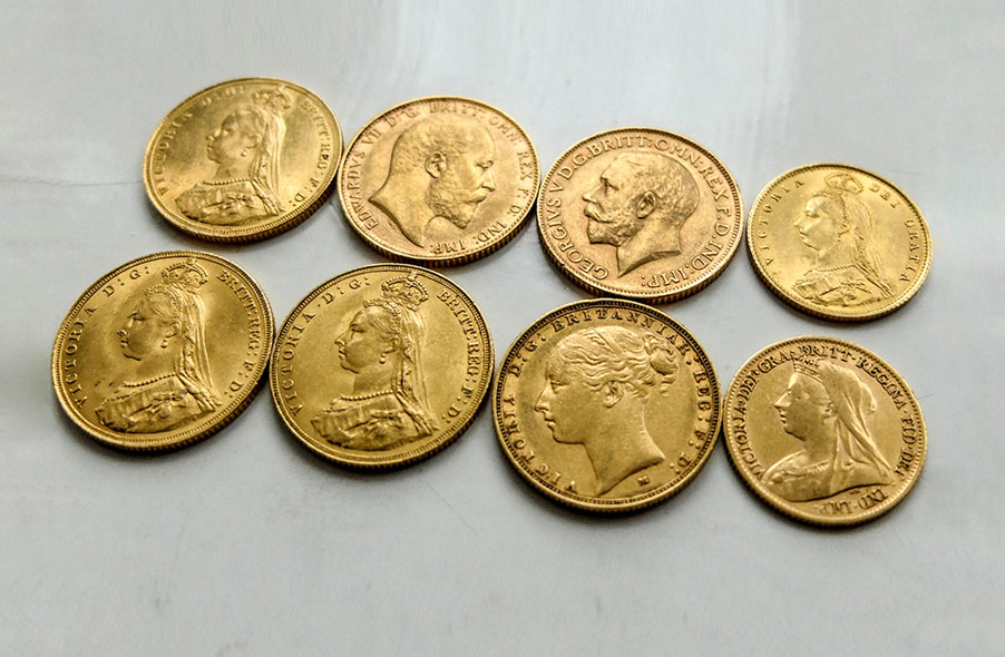 different kinds of gold sovereign coins