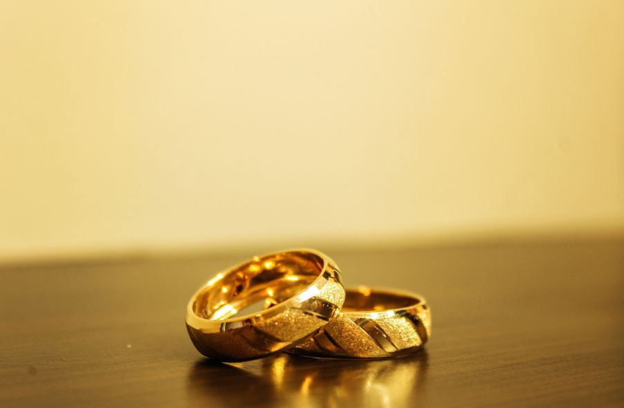pair of wedding gold rings